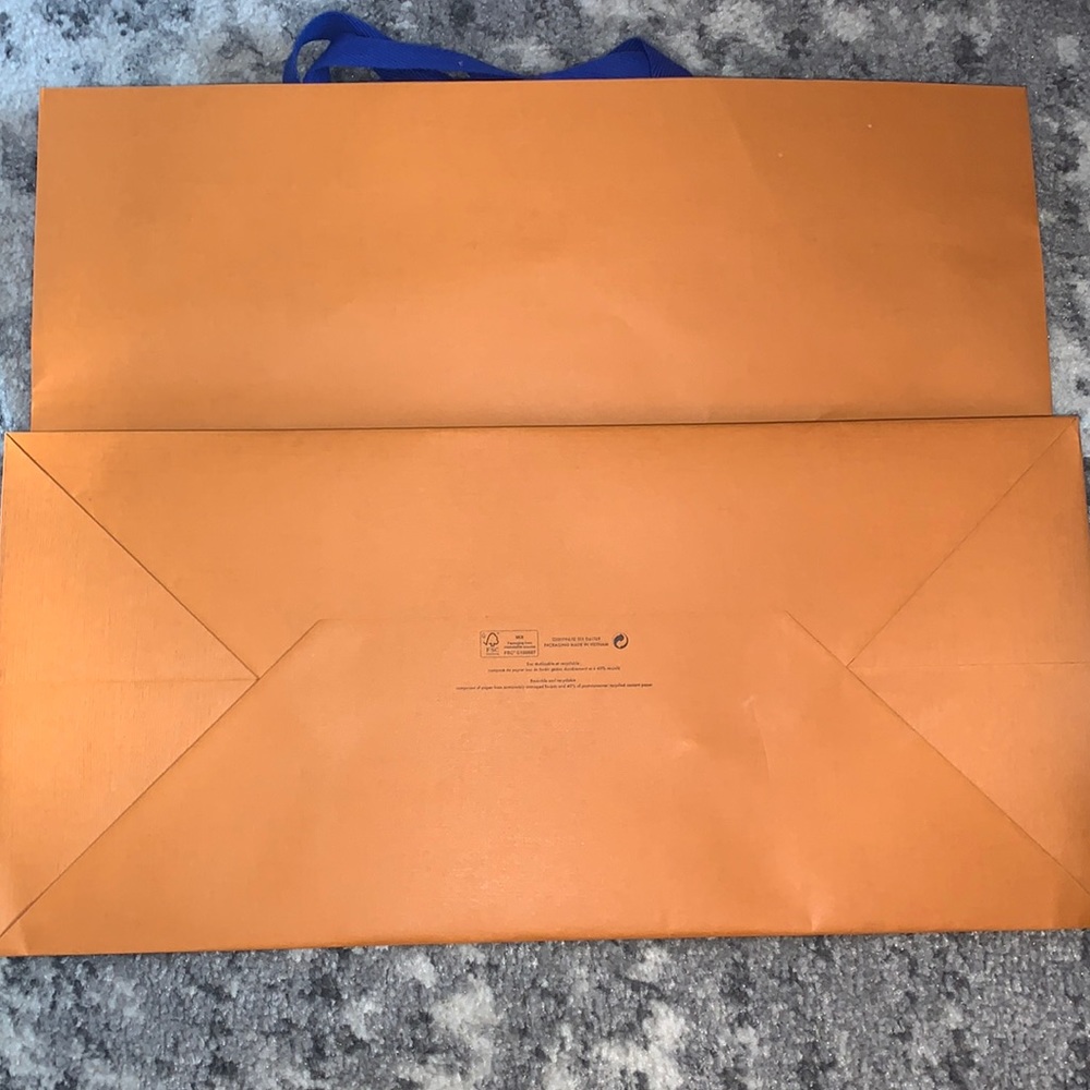 Louis Vuitton large shopping bag - Picture 2 of 2